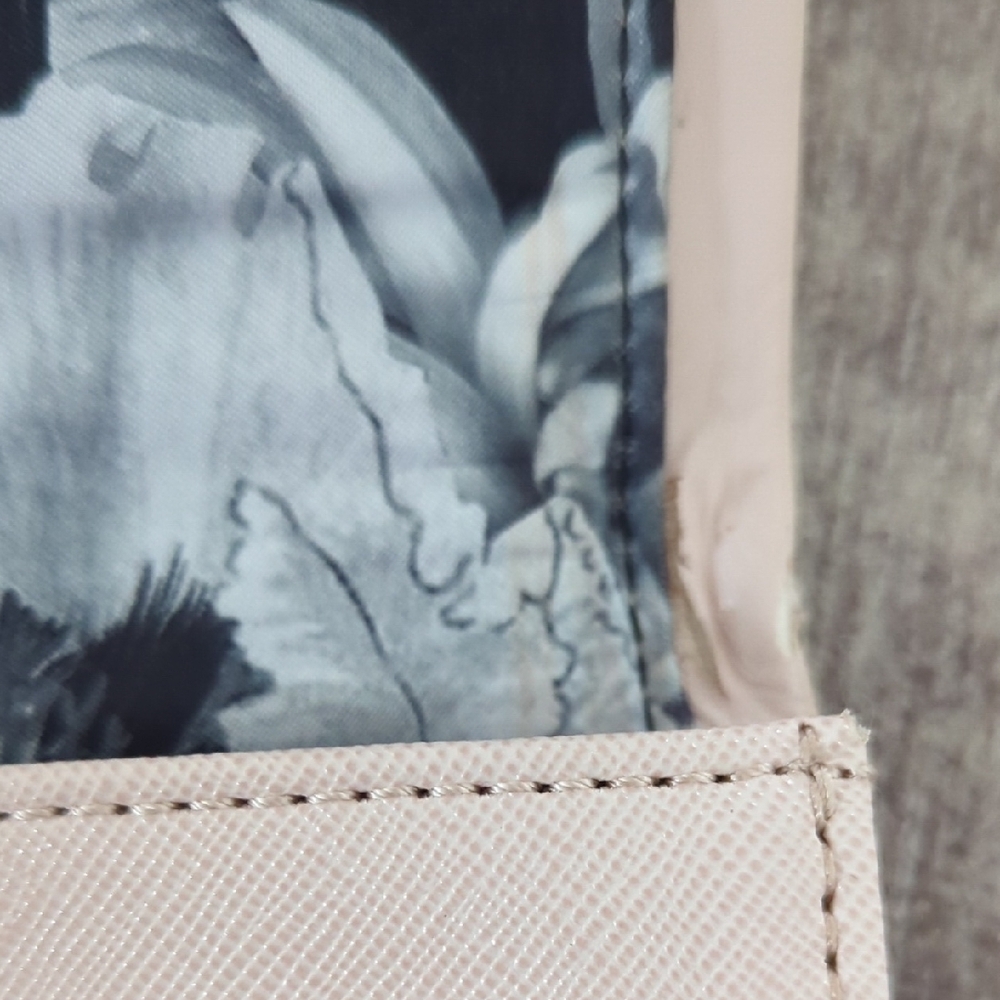 Ted Baker Chic Blush Clutch with Bow Detail - Picture 6 of 10